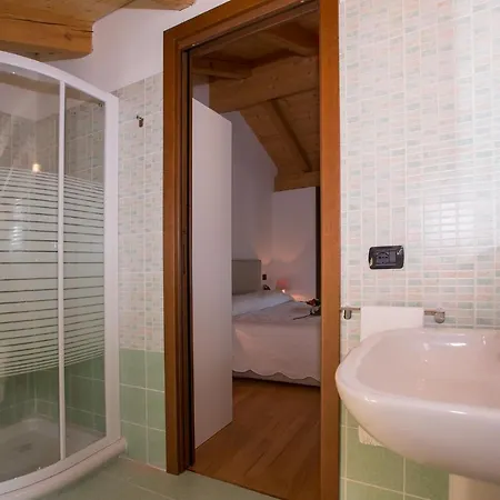 Apartmán Germasino Sleeps 5 Pool T421736 *